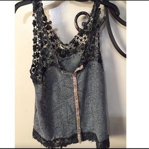 Gmmicks by BKE shirt size small